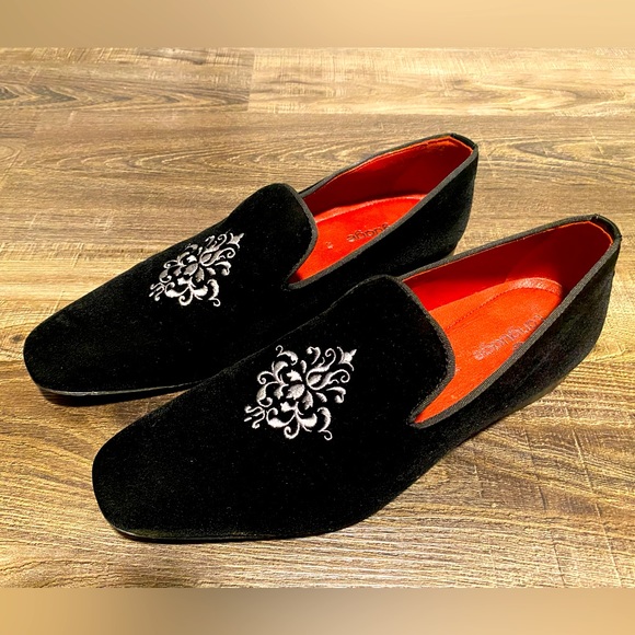 Language Other - Black Men’s Loafer (Suave Leather)